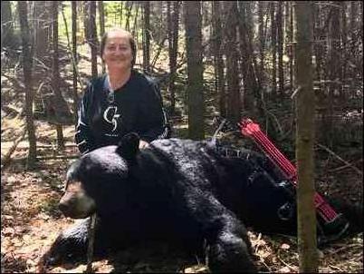Lady Bowhunter's embedded Photo